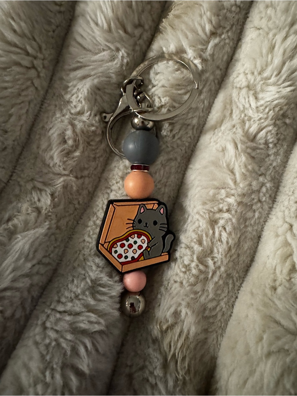 Gray and Peach Cat Pizza Keychain